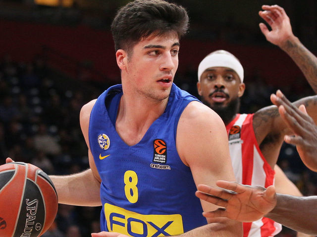 BELGRADE, SERBIA - MARCH 06: Deni Avdija, #8 of Maccabi Fox Tel Aviv competes with Michael Ojo, #50 of Crvena Zvezda mts Belgrade during the 2019/2020 Turkish Airlines EuroLeague Regular Season Round 28 match between Crvena Zvezda mts Belgrade and Maccabi Fox Tel Aviv at Stark Arena on March 06, 2020 in Belgrade, Serbia.