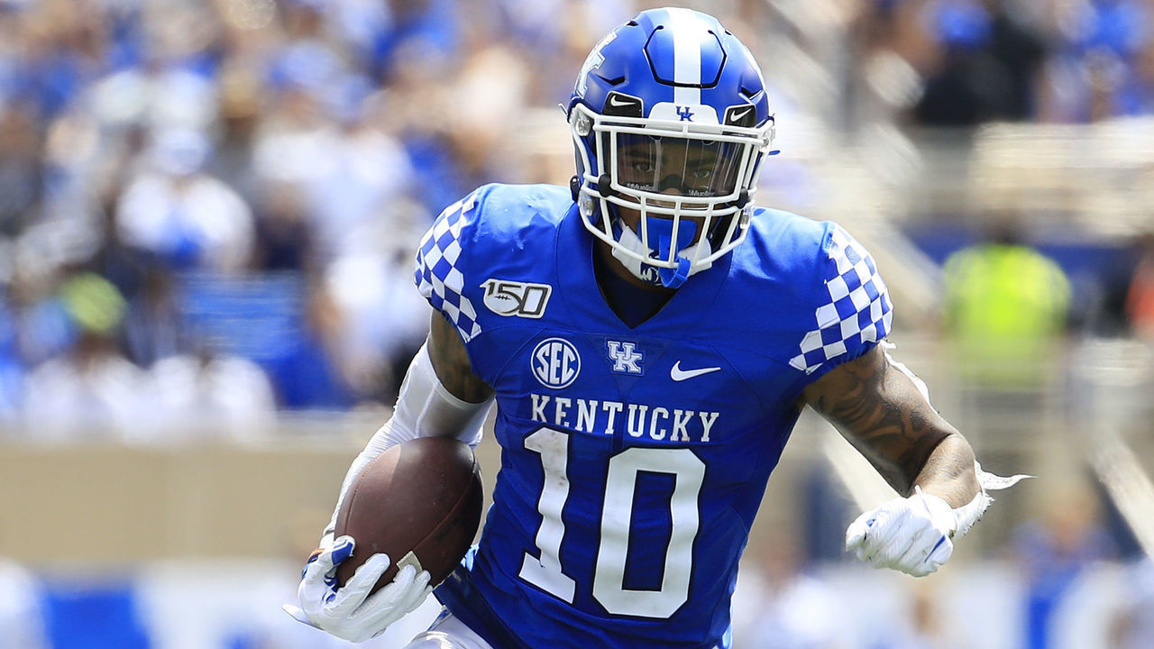 LEXINGTON, KENTUCKY - AUGUST 31: Asim Rose Jr #10 of the Kentucky Wildcats runs with the ball against the Toledo Rockets at Commonwealth Stadium on August 31, 2019 in Lexington, Kentucky.