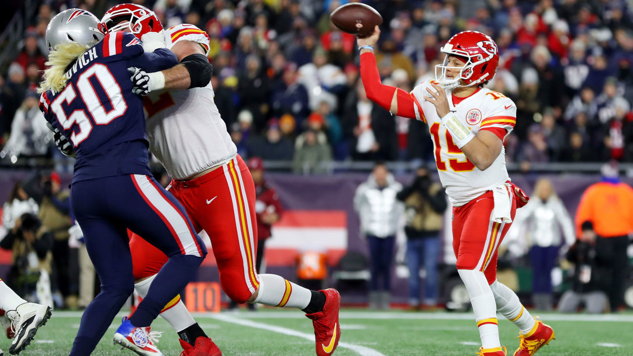 FOXBOROUGH, MASSACHUSETTS - DECEMBER 08: Patrick Mahomes #15 of the Kansas City Chiefs makes a pass against the New England Patriots at Gillette Stadium on December 08, 2019 in Foxborough, Massachusetts.