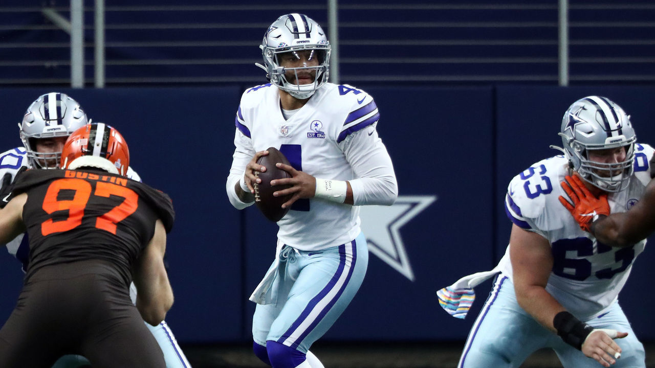 ARLINGTON, TEXAS - OCTOBER 04: Dak Prescott #4 of the Dallas Cowboys throws against the Cleveland Browns in the first quarter at AT&T Stadium on October 04, 2020 in Arlington, Texas.