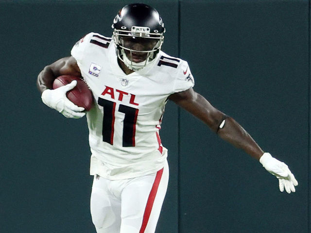 Julio Jones Misses 2nd Half Vs Packers With Hamstring Injury Thescore Com