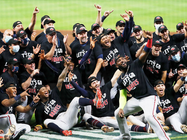 Braves pull out the brooms, sweep Marlins to reach NLCS