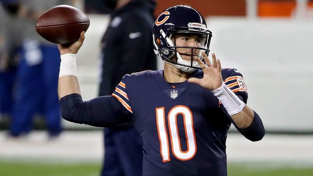 CHICAGO, ILLINOIS - OCTOBER 08: Mitchell Trubisky #10 of the Chicago Bears warms up before the game against the Tampa Bay Buccaneers at Soldier Field on October 08, 2020 in Chicago, Illinois.