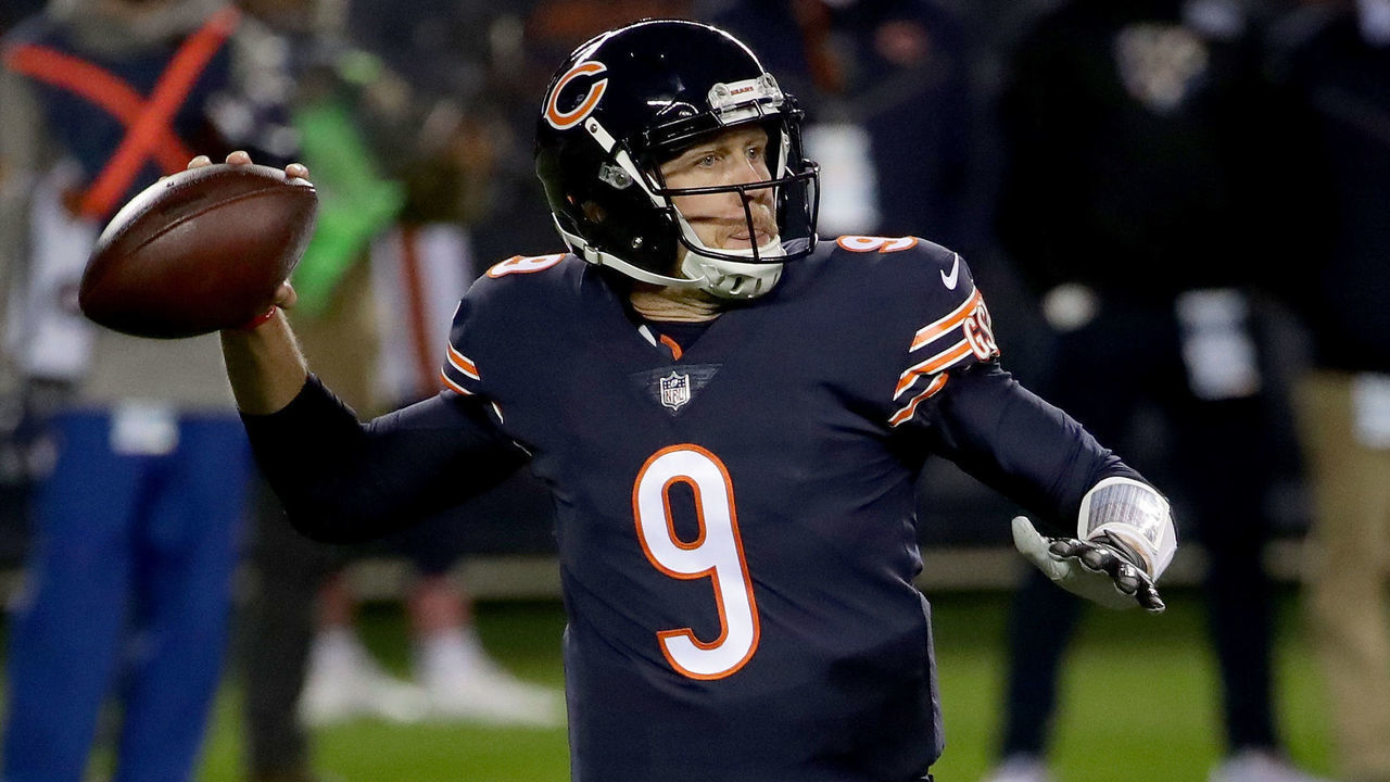 CHICAGO, ILLINOIS - OCTOBER 08: Nick Foles #9 of the Chicago Bears throws a pass in the second quarter against the Tampa Bay Buccaneers at Soldier Field on October 08, 2020 in Chicago, Illinois.