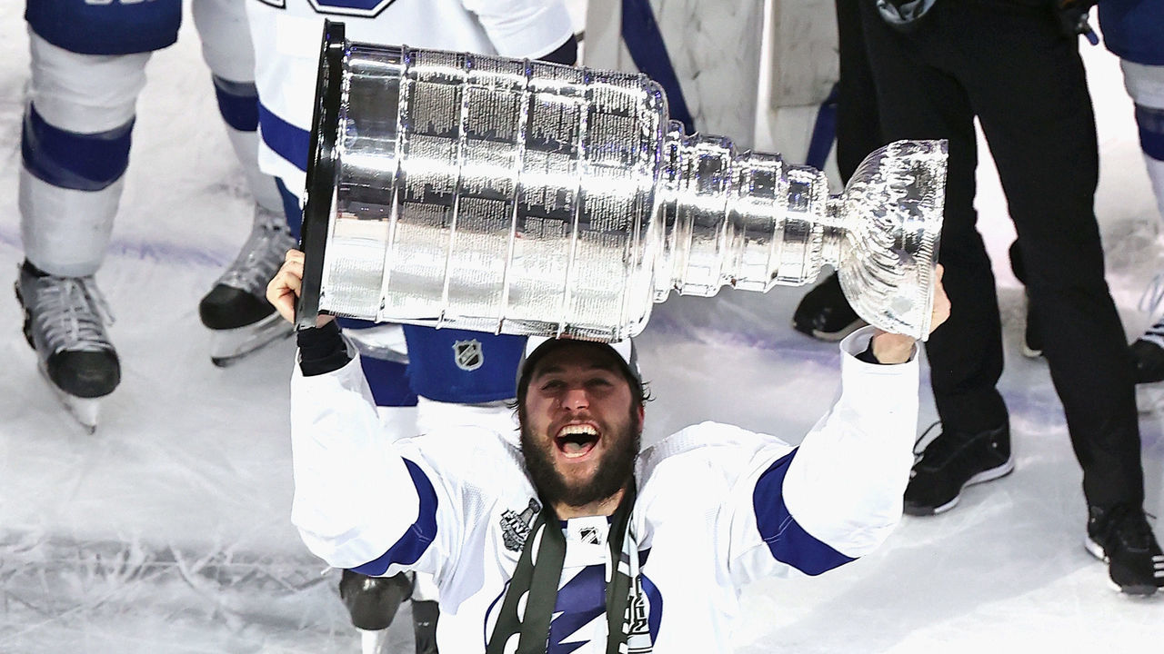 EDMONTON, ALBERTA - SEPTEMBER 28: Tyler Johnson #9 of the Tampa Bay Lightning skates with the Stanley Cup following the series-winning victory over the Dallas Stars in Game Six of the 2020 NHL Stanley Cup Final at Rogers Place on September 28, 2020 in Edmonton, Alberta, Canada.