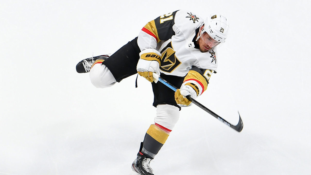 EDMONTON, ALBERTA - AUGUST 30: Nick Cousins #21 of the Vegas Golden Knights warms up before Game Four of the Western Conference Second Round of the 2020 NHL Stanley Cup Playoff between the Vegas Golden Knights and the Vancouver Canucks at Rogers Place on August 30, 2020 in Edmonton, Alberta.