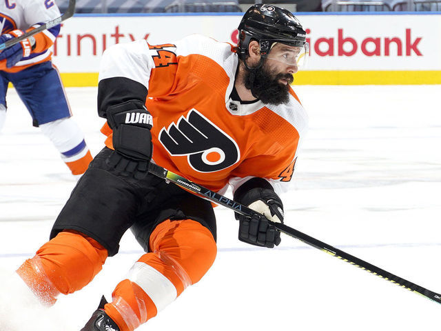 TORONTO, ONTARIO - SEPTEMBER 05: Nate Thompson #44 of the Philadelphia Flyers skates against the New York Islanders during the first period of Game Seven of the Eastern Conference Second Round of the 2020 NHL Stanley Cup Playoffs at Scotiabank Arena on September 05, 2020 in Toronto, Ontario.