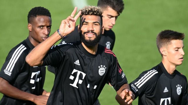 Bayern Munich's new Cameroon forward Eric Maxim Choupo-Moting (C) greets as he runs with his teammates Bayern Munich's new French defender Bouna Sarr (L), Bayern Munich's new Spain midfielder Marc Roca (2ndR) and Bayern Munich's new Portuguese midfielder Tiago Dantas (R) during an individual trainings session at the club trainings ground of FC Bayern Munich in Munich, southern Germany, on October 9, 2020.