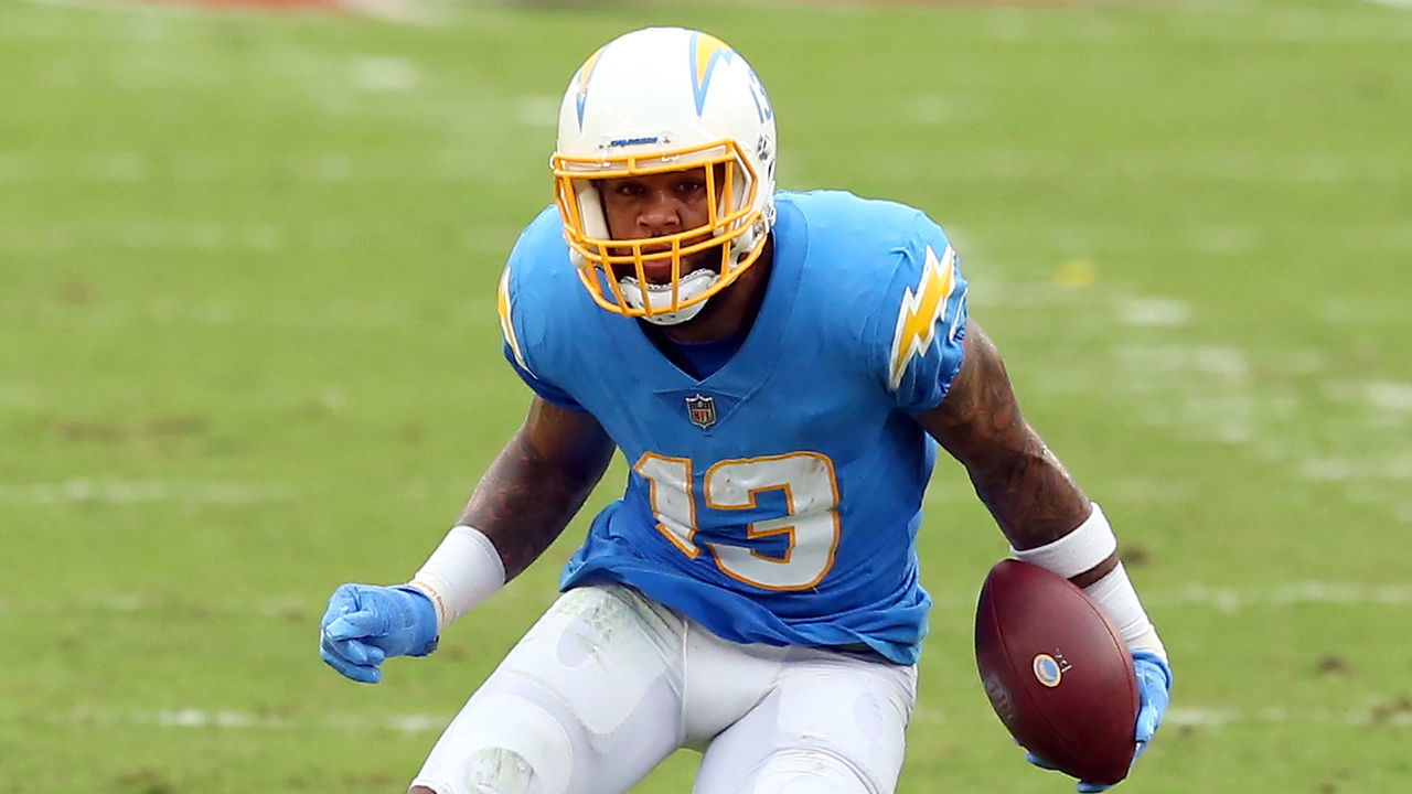 TAMPA, FL - OCTOBER 04: Keenan Allen (13) of the Chargers runs with the ball after the catch during the regular season game between the Los Angeles Chargers and the Tampa Bay Buccaneers on October 04, 2020 at Raymond James Stadium in Tampa, Florida.