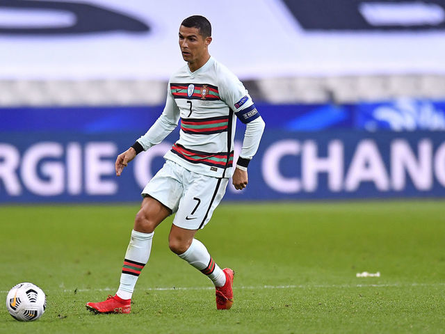 Ronaldo Tests Positive For Covid 19 Currently Asymptomatic Thescore Com