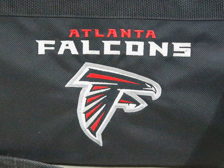 Falcons 1st NFL team with all players vaccinated