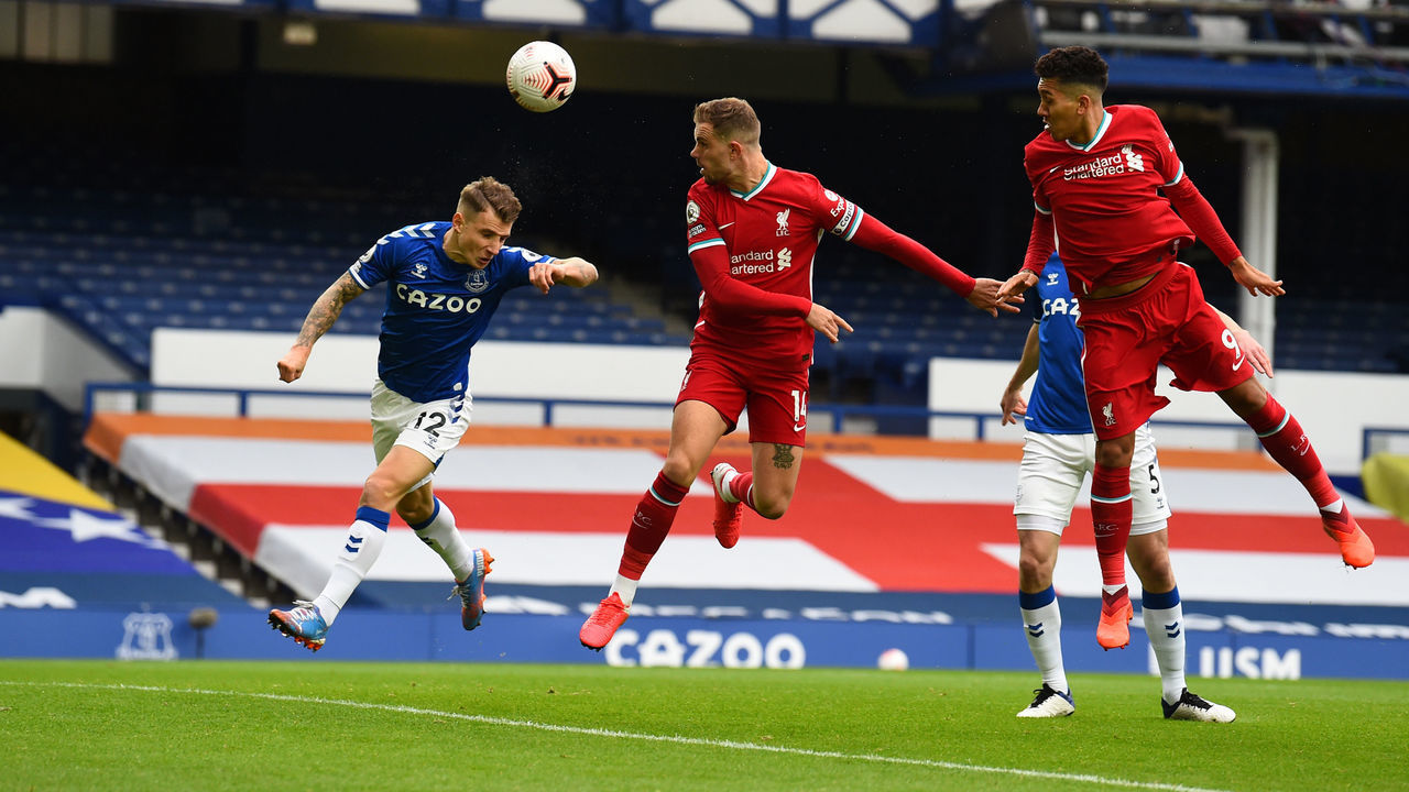LIVERPOOL, ENGLAND - OCTOBER 17: (THE SUN OUT, THE SUN ON SUNDAY OUT ) Jordan Henderson captain of Liverpool during the Premier League match between Everton and Liverpool at Goodison Park on October 17, 2020 in Liverpool, England. Sporting stadiums around the UK remain under strict restrictions due to the Coronavirus Pandemic as Government social distancing laws prohibit fans inside venues resulting in games being played behind closed doors.