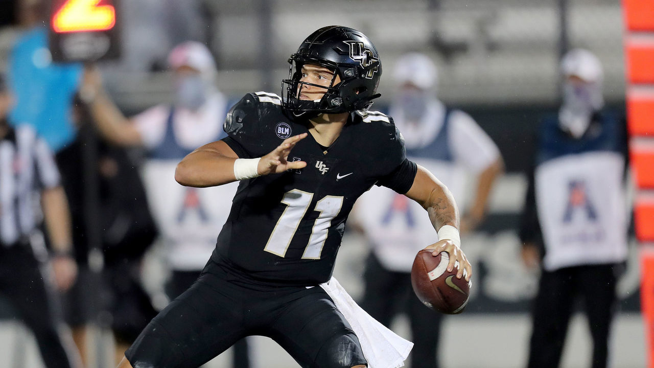 ORLANDO, FL - OCTOBER 03: Dillon Gabriel #11 of the Central Florida Knights throws a pass against the Tulsa Golden Hurricane at Bright House Networks Stadium on October 3, 2020 in Orlando, Florida.