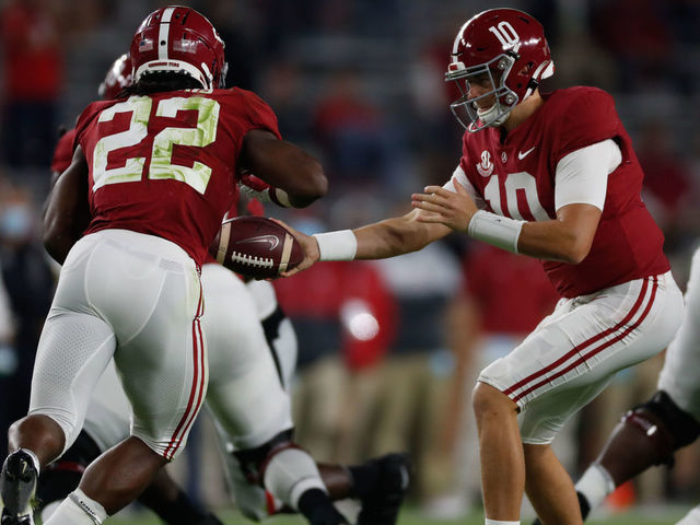 Najee Harris, Mac Jones, DeVonta Smith 3 reasons Alabama offense rolls