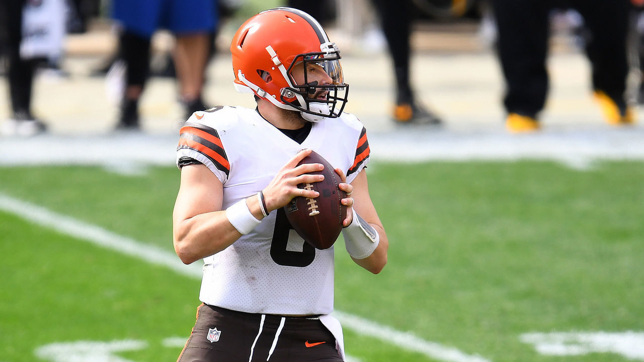 PITTSBURGH, PENNSYLVANIA - OCTOBER 18: Baker Mayfield #6 of the Cleveland Browns looks to pass against the Pittsburgh Steelers during their NFL game at Heinz Field on October 18, 2020 in Pittsburgh, Pennsylvania.