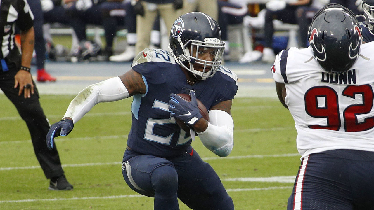 NASHVILLE, TENNESSEE - OCTOBER 18: Running back Derrick Henry #22 of the Tennessee Titans runs with the ball against the Houston Texans at Nissan Stadium on October 18, 2020 in Nashville, Tennessee.