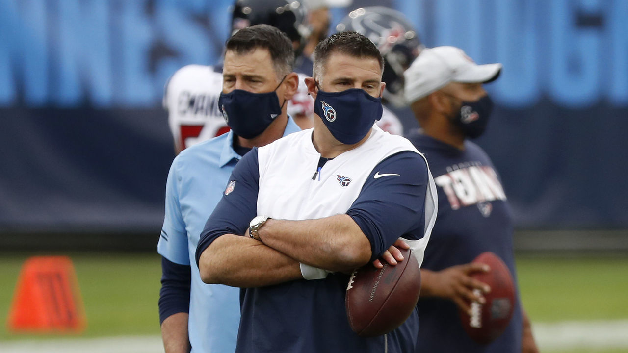 NASHVILLE, TENNESSEE - OCTOBER 18: Head coach Mike Vrabel of the Tennessee Titans looks on during warm-up before the game against the Houston Texans at Nissan Stadium on October 18, 2020 in Nashville, Tennessee.