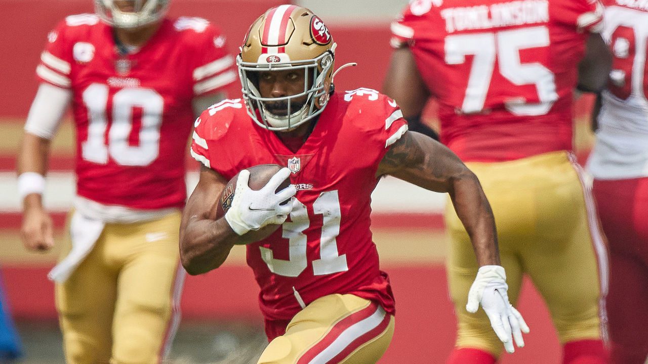 SAN FRANCISCO, CA - SEPTEMBER 13: San Francisco 49ers running back Raheem Mostert (31) runs with the football for a touchdown during the NFL game between the San Francisco 49ers and the Arizona Cardinals on September 13, 2020, at Levi's Stadium in Santa Clara, California.