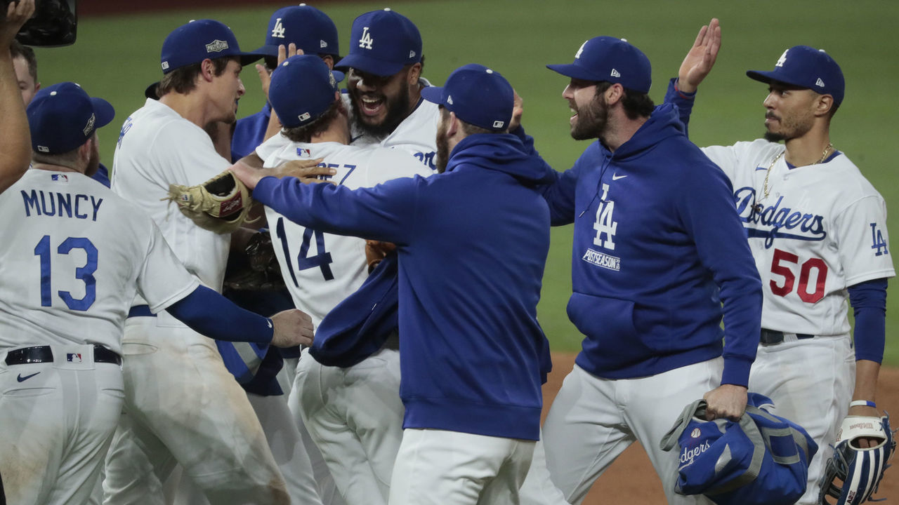 Arlington, Texas, Sunday, October 18, 2020. The Dodgers and the Braves in game seven of the NLCS at Globe Life Field. (Robert Gauthier/ Los Angeles Times via Getty Images)