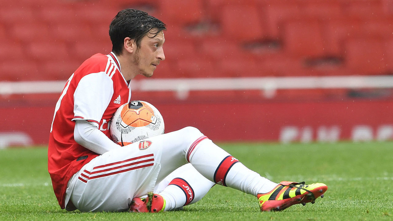 LONDON, ENGLAND - JUNE 10: Mesut Ozil of Arsenal during the friendly match between Arsenal and Brentford at Emirates Stadium on June 10, 2020 in London, England.