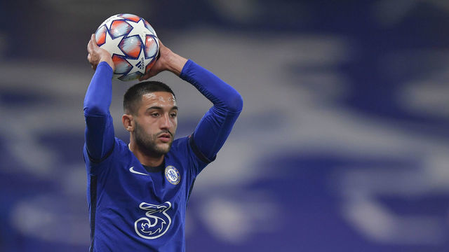 LONDON, ENGLAND - OCTOBER 20: (BILD ZEITUNG OUT) Hakim Ziyech of Chelsea throw-in during the UEFA Champions League Group E stage match between Chelsea FC and FC Sevilla at Stamford Bridge on October 20, 2020 in London, United Kingdom.Sporting stadiums around the UK remain under strict restrictions due to the Coronavirus Pandemic as Government social distancing laws prohibit fans inside venues resulting in games being played behind closed doors.