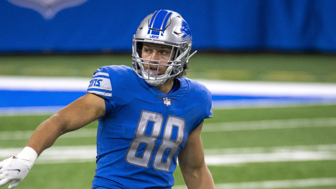 DETROIT, MI - OCTOBER 04: T.J. Hockenson #88 of the Detroit Lions lines up during the second quarter against the New Orleans Saints at Ford Field on October 4, 2020 in Detroit, Michigan.