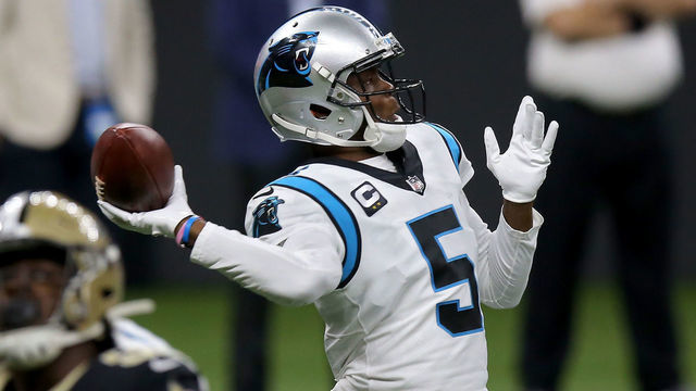 NEW ORLEANS, LOUISIANA - OCTOBER 25: Teddy Bridgewater #5 of the Carolina Panthers throws a pass in the second quarter against the New Orleans Saints at the Mercedes-Benz Superdome on October 25, 2020 in New Orleans, Louisiana.
