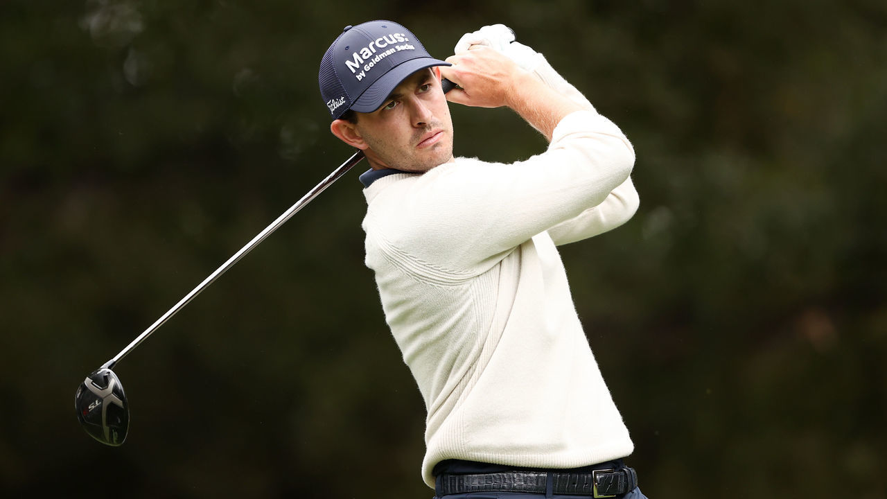 THOUSAND OAKS, CALIFORNIA - OCTOBER 25: Patrick Cantlay of the United States plays his shot from the sixth tee during the final round of the Zozo Championship @ Sherwood on October 25, 2020 in Thousand Oaks, California.