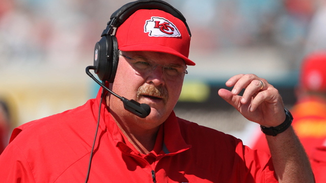 VIDEO: 'Modern Family' actor Eric Stonestreet could be Chiefs coach Andy Reid's twin
