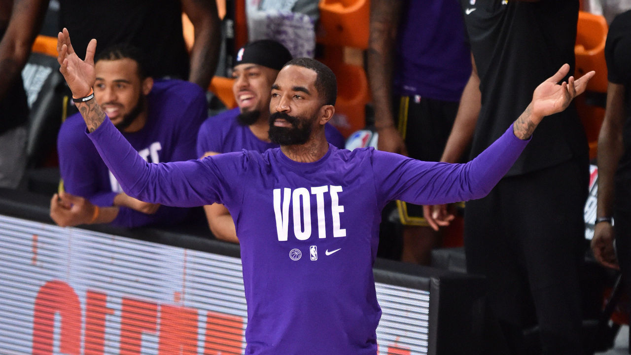 ORLANDO, FL - OCTOBER 09: JR Smith #21 of the Los Angeles Lakers celebrates on the bench during Game Five of the NBA Finals against the Miami Heat on October 9, 2020 in Orlando, Florida at AdventHealth Arena. NOTE TO USER: User expressly acknowledges and agrees that, by downloading and/or using this Photograph, user is consenting to the terms and conditions of the Getty Images License Agreement. Mandatory Copyright Notice: Copyright 2020 NBAE