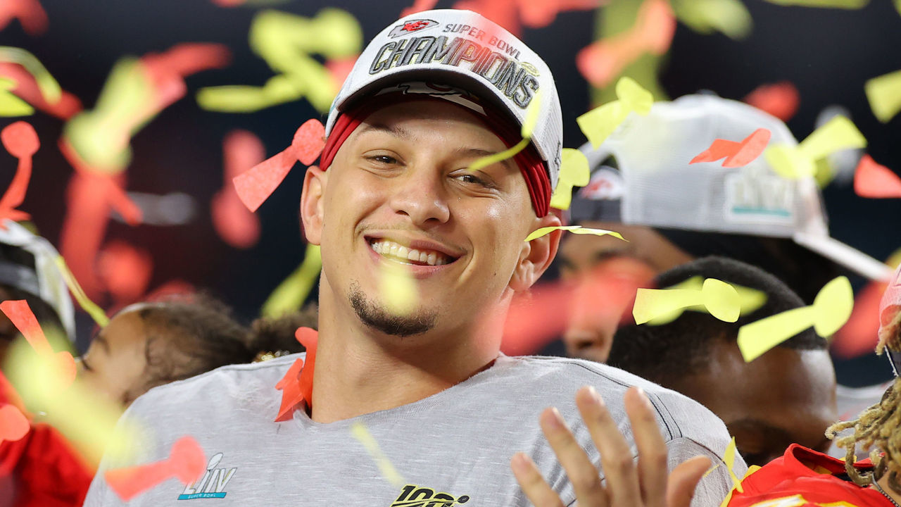 MIAMI, FLORIDA - FEBRUARY 02: Patrick Mahomes #15 of the Kansas City Chiefs celebrates after defeating San Francisco 49ers 31-20 in Super Bowl LIV at Hard Rock Stadium on February 02, 2020 in Miami, Florida.