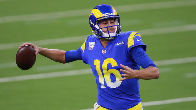 INGLEWOOD, CALIFORNIA - OCTOBER 26: Jared Goff #16 of the Los Angeles Rams throws the ball in the first quarter against the Chicago Bears at SoFi Stadium on October 26, 2020 in Inglewood, California.