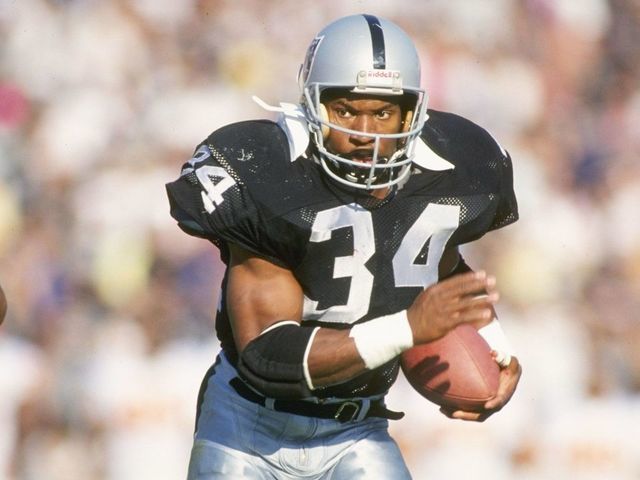 25 Nov 1990: Running back Bo Jackson of the Los Angeles Raiders moves the ball during a game against the Kansas City Chiefs at the Los Angeles Memorial Coliseum in Los Angeles, California. The Chiefs won the game, 27-24.