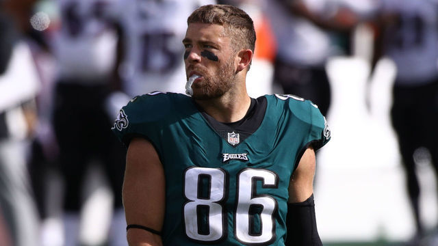 PHILADELPHIA, PA - OCTOBER 18: Philadelphia Eagles Tight End Zach Ertz (86) watches a replay review in the first half during the game between the Baltimore Ravens and Philadelphia Eagles on October 18, 2020 at Lincoln Financial Field in Philadelphia, PA.