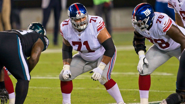 PHILADELPHIA, PA - OCTOBER 22: New York Giants offensive guard Will Hernandez (71) sets a block during the game between the New York Giants and the Philadelphia Eagles on October 22, 2020 at Lincoln Financial Field in Philadelphia, PA.