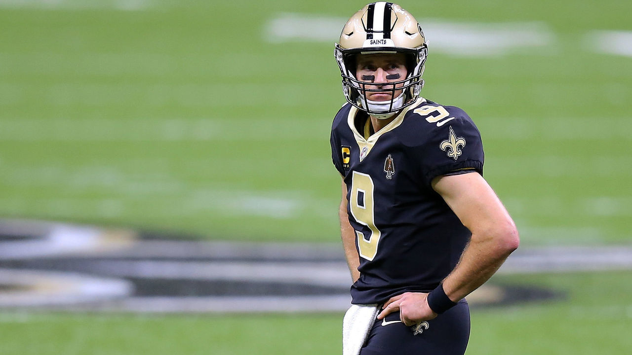 NEW ORLEANS, LOUISIANA - OCTOBER 25: Drew Brees #9 of the New Orleans Saints reacts against the Carolina Panthers during a game at the Mercedes-Benz Superdome on October 25, 2020 in New Orleans, Louisiana.