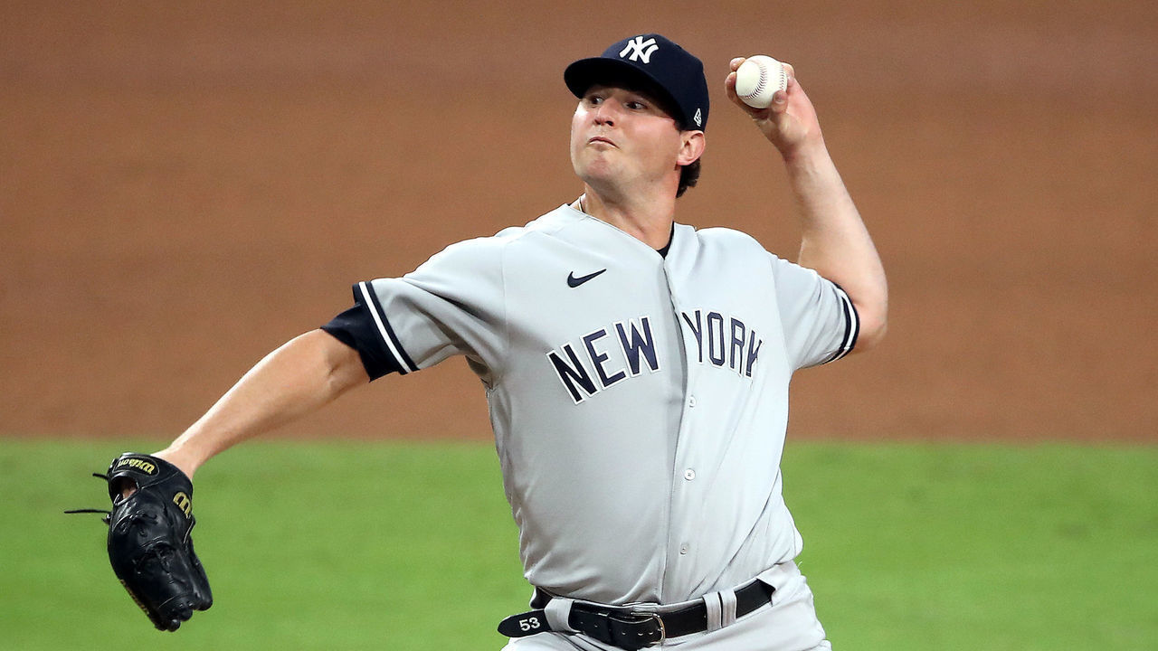 SAN DIEGO, CALIFORNIA - OCTOBER 09: Zack Britton #53 of the New York Yankees delivers the pitch against the Tampa Bay Rays during the sixth inning in Game Five of the American League Division Series at PETCO Park on October 09, 2020 in San Diego, California.