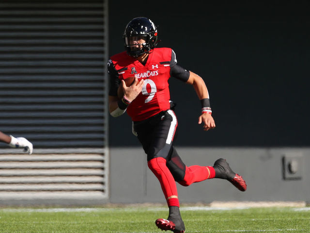 Ridder Drives No 7 Bearcats To Rout Of Memphis Thescore Com