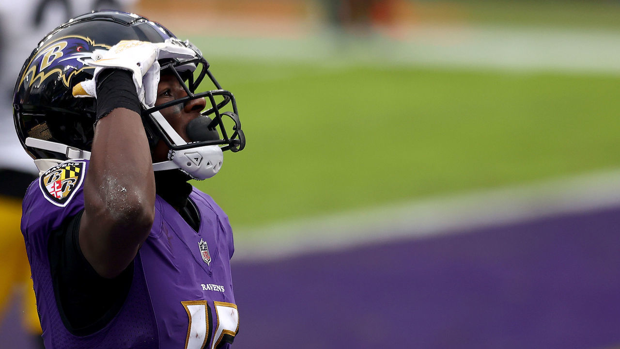 BALTIMORE, MARYLAND - NOVEMBER 01: Wide receiver Marquise Brown #15 of the Baltimore Ravens celebrates after catching a fourth quarter touchdown pass against the Pittsburgh Steelers at M&T Bank Stadium on November 01, 2020 in Baltimore, Maryland.