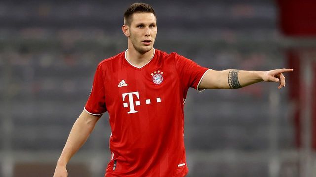 MUNICH, GERMANY - OCTOBER 21: Niklas Süle of FC Bayern München gives instructions during the UEFA Champions League Group A stage match between FC Bayern Muenchen and Atletico Madrid at Allianz Arena on October 21, 2020 in Munich, Germany.