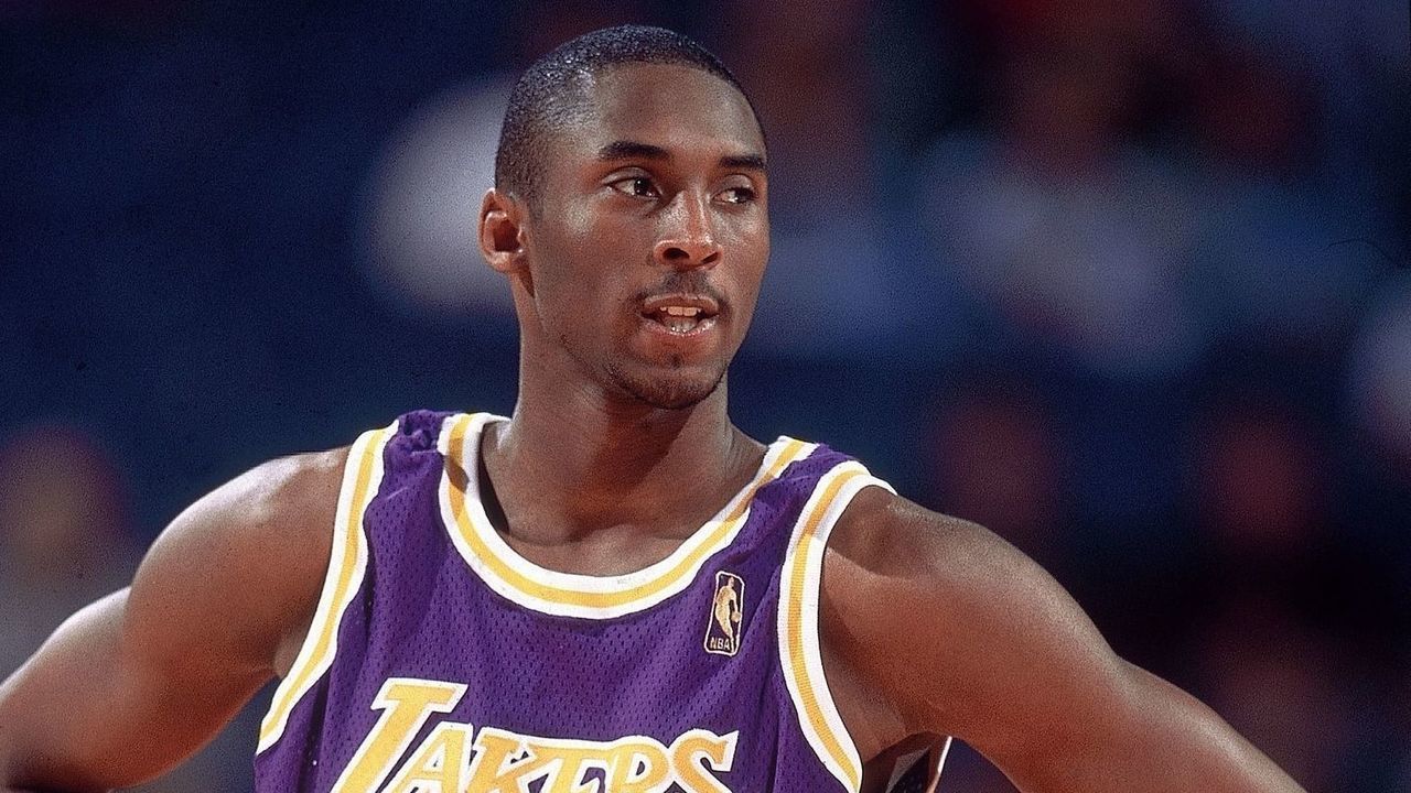 UNITED STATES - NOVEMBER 17: Basketball: Los Angeles Lakers Kobe Bryant (8) on court during game vs Phoenix Suns, Phoenix, AZ 11/17/1996