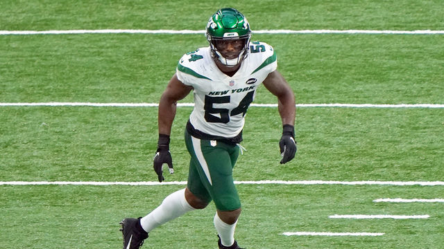 INDIANAPOLIS, IN - SEPTEMBER 27: New York Jets inside linebacker Avery Williamson (54) in action during a NFL game between the Indianapolis Colts and New York Jets on September 27, 2020 at Lucas Oil Stadium in Indianapolis, IN.
