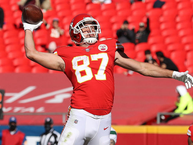 KANSAS CITY, MISSOURI - NOVEMBER 01: Travis Kelce #87 of the Kansas City Chiefs celebrates after a three-yard touchdown against the New York Jets during their NFL game at Arrowhead Stadium on November 01, 2020 in Kansas City, Missouri.