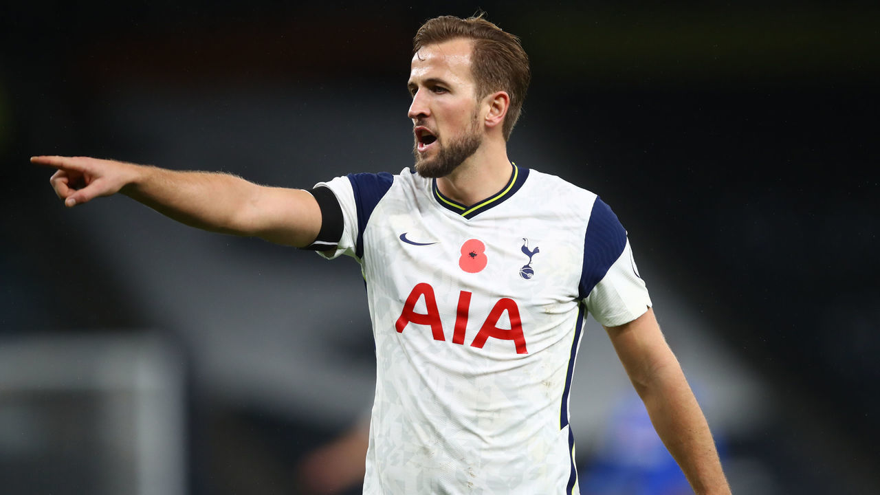 LONDON, ENGLAND - NOVEMBER 01: Harry Kane of Tottenham Hotspur reacts during the Premier League match between Tottenham Hotspur and Brighton & Hove Albion at Tottenham Hotspur Stadium on November 01, 2020 in London, England. Sporting stadiums around the UK remain under strict restrictions due to the Coronavirus Pandemic as Government social distancing laws prohibit fans inside venues resulting in games being played behind closed doors.