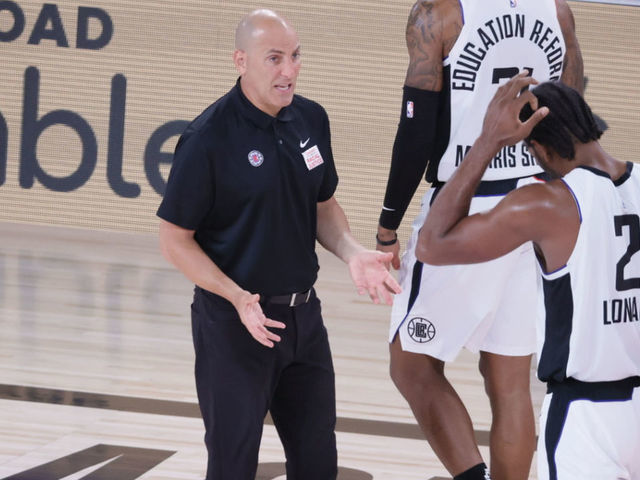 Basketball: Los Angeles Clippers assistant coach Rex Kalamian on court with Kawhi Leonard duirng game vs Brooklyn Nets at ESPN Wide World of Sports Arena. Orlando, FL 8/9/2020 CREDIT: David E. Klutho (Set Number: X163325 TK1 )