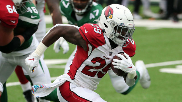 EAST RUTHERFORD, NEW JERSEY - OCTOBER 11: Chase Edmonds #29 of the Arizona Cardinals scores a Touchdown against the New York Jets at MetLife Stadium on October 11, 2020 in East Rutherford, New Jersey. Arizona Cardinals defeated the New York Jets 30-10.