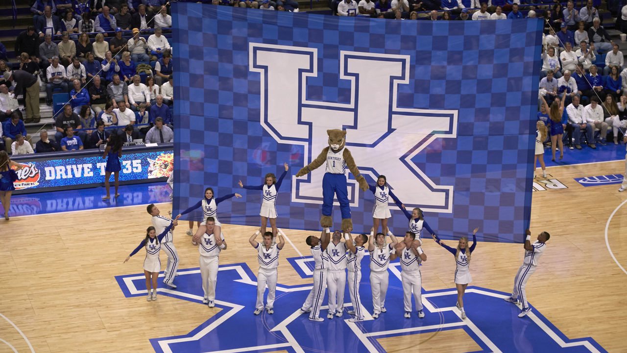 College Basketball: Kentucky cheerleaders with Wildcat mascot on court during game vs UCLA at Rupp Arena. Lexington, KY 12/3/2016 CREDIT: David E. Klutho (Set Number: SI647 TK1 )