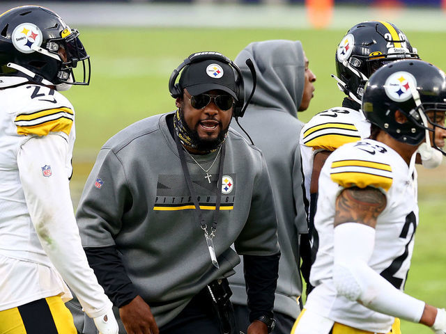 BALTIMORE, MARYLAND - NOVEMBER 01: Head coach Mike Tomlin of the Pittsburgh Steelers celebrates with the defense after stopping the Baltimore Ravens on fourth down late in the fourth quarter at M&T Bank Stadium on November 01, 2020 in Baltimore, Maryland.