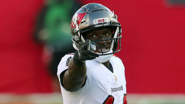TAMPA, FL - OCTOBER 18: Chris Godwin (14) of the Buccaneers signals first down during the regular season game between the Green Bay Packers and the Tampa Bay Buccaneers on October 18, 2020 at Raymond James Stadium in Tampa, Florida.