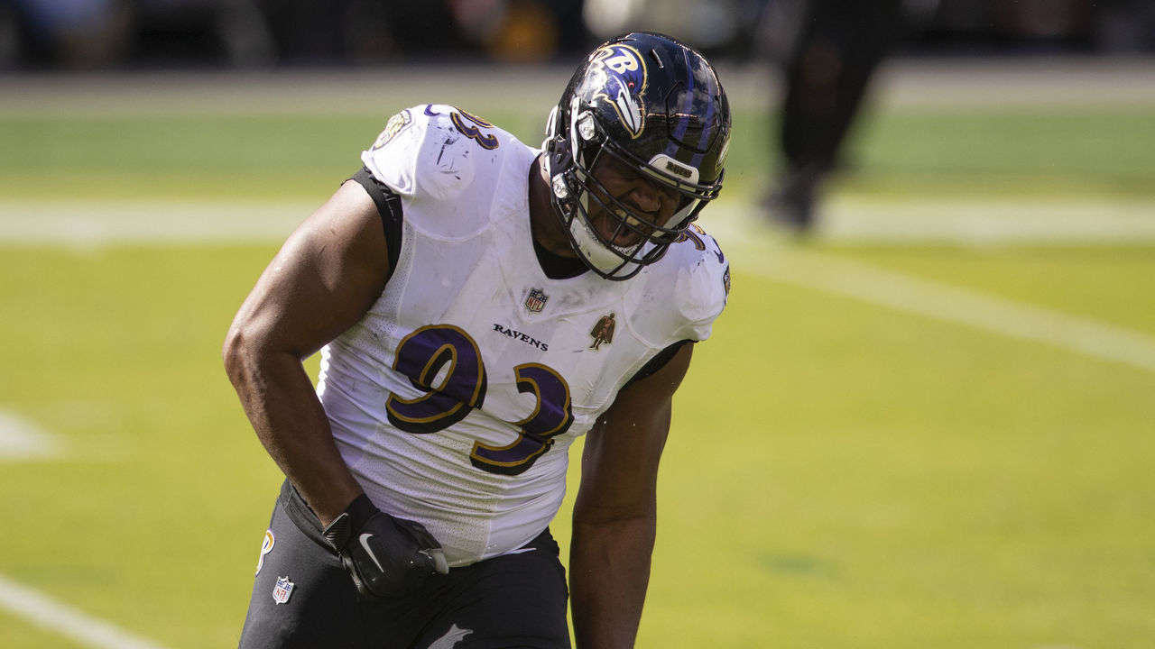 PHILADELPHIA, PA - OCTOBER 18: Calais Campbell #93 of the Baltimore Ravens reacts against the Philadelphia Eagles at Lincoln Financial Field on October 18, 2020 in Philadelphia, Pennsylvania.